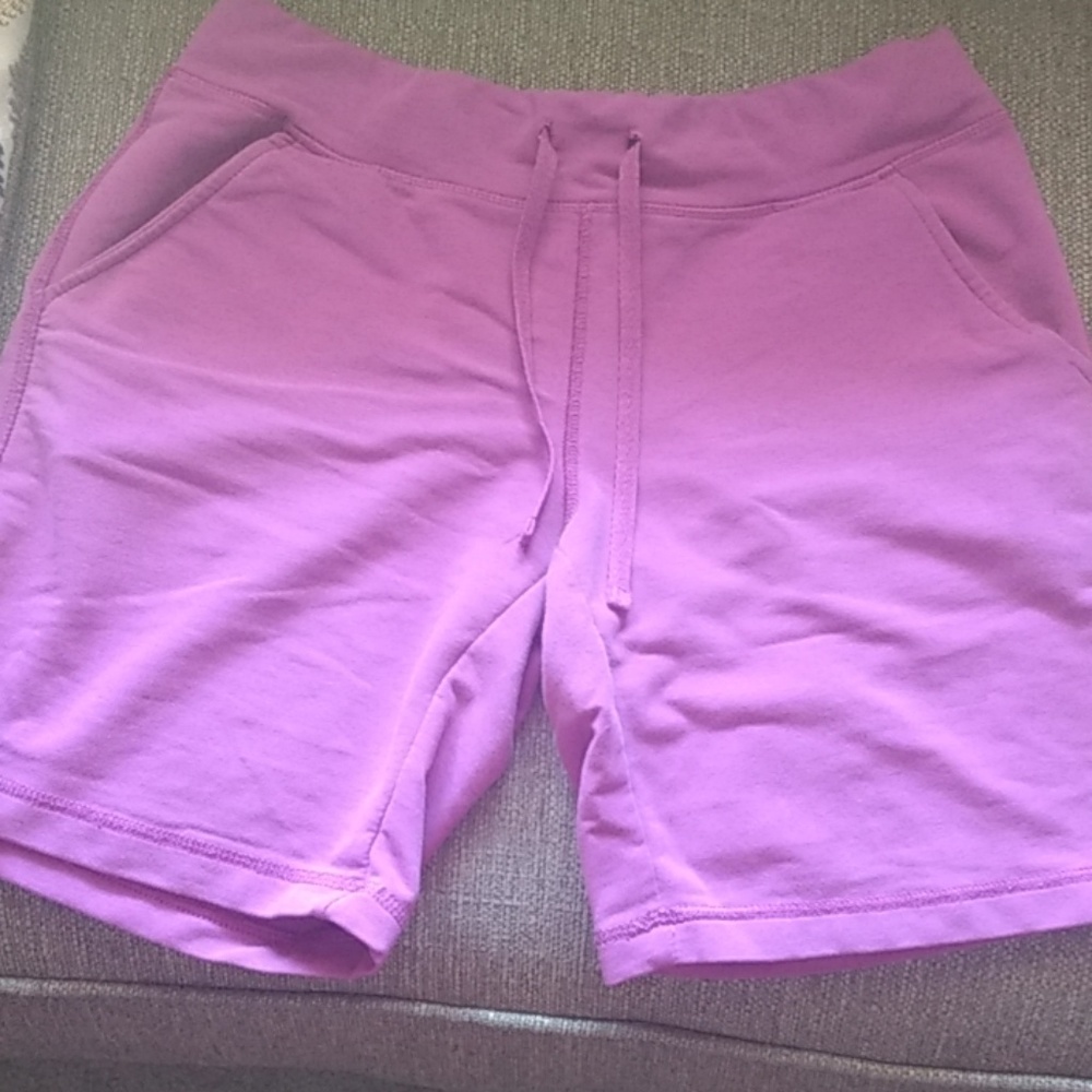 2 pairs of biker shorts